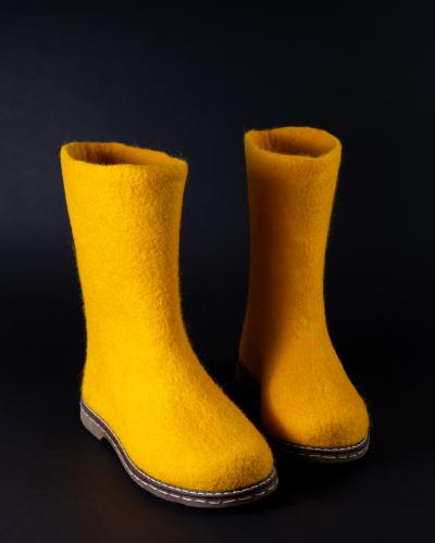 Snezhana Kostina's complete online video guide on felted boots